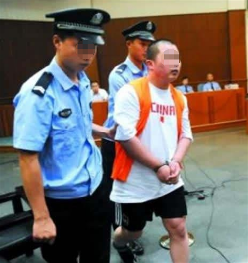 北京灭门案纪实:男子杀6位至亲,包括2个幼子,判死刑后目露凶光