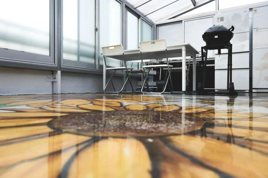 谁说120㎡顶复式不好住？就冲他家露台+二楼游戏室，比豪宅都香！