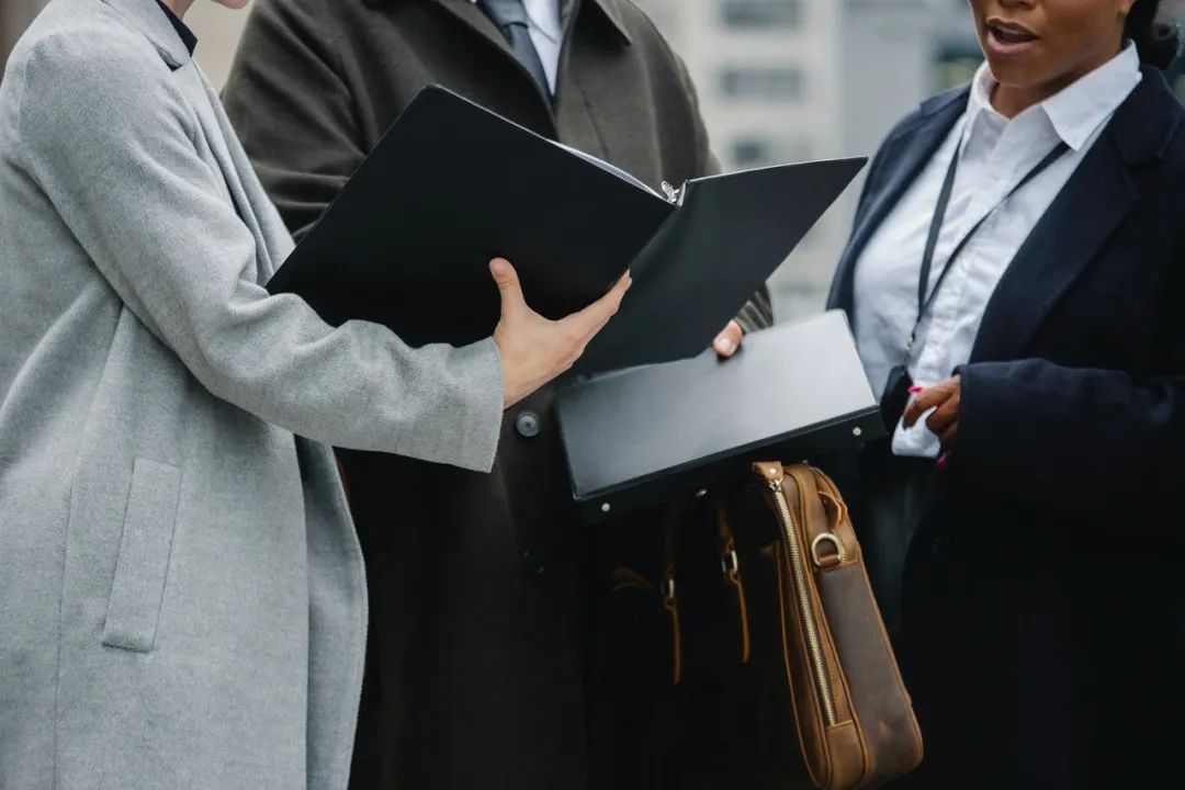 教你如何设计推销家具时的30秒钟开场白