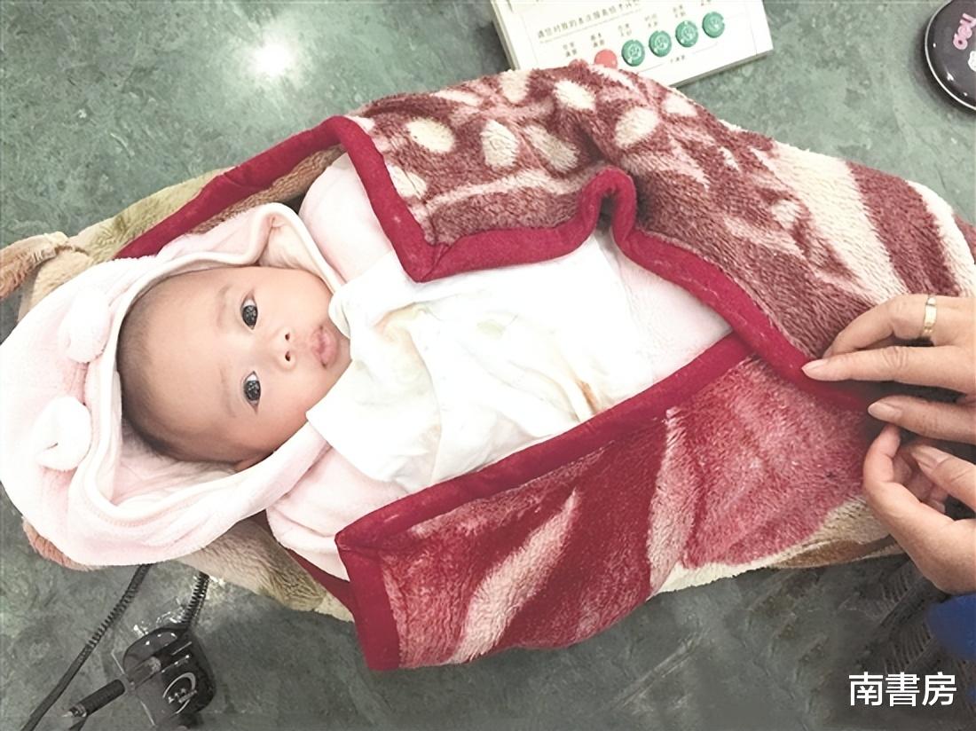 97年男子捡到一名女弃婴,19年之后,女孩的7幅画拍出4.58万高价