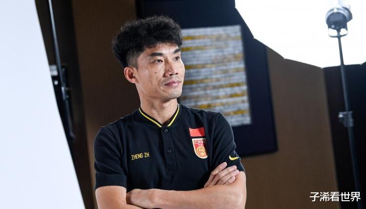 中國(guó)足球|凌晨1點(diǎn)！上海媒體最新報(bào)道引爆爭(zhēng)議，球迷吐槽：中國(guó)足球的悲哀