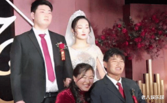 陈亚男|朱小伟公布新恋情,陈亚男深夜发感伤文,难道对前夫恋恋不舍