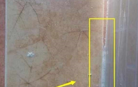 瓷砖美缝整成这样？遇到新手师傅，连他自己都看不下去，扣钱吗？