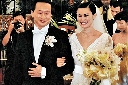 玉兰油|“玉兰油女神”丹尼尔:女儿11岁了,和富豪老公离婚后开菜馆