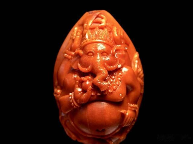 橄榄核|橄榄核雕刻象神的寓意 象神核雕手串适合什么人佩戴？