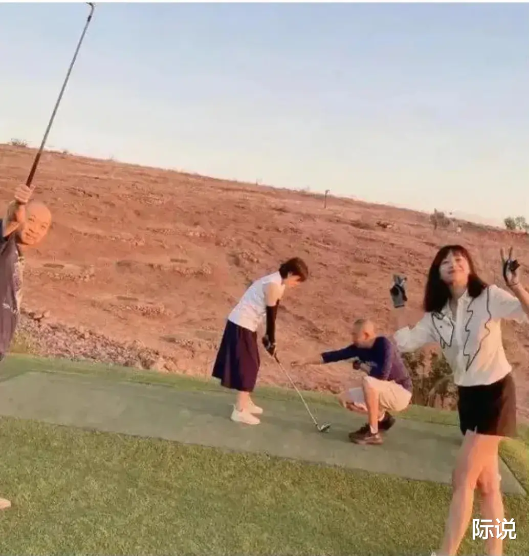 徐静蕾|徐静蕾全家定居美国,在超市购物被偶遇?