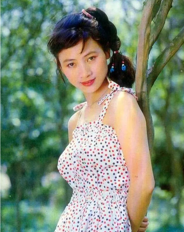 吕燕|何时，吕燕成了时尚主流代表，简直可笑又可悲