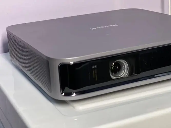 用轻又薄的投影仪，当贝D5X家用小能手