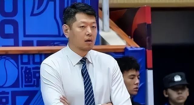 四川男篮|正式确定！CBA名宿接手总冠军球队，担任主帅，引进超级外援