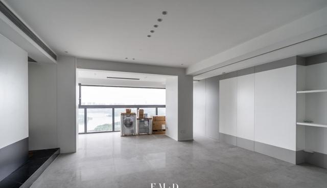 260大平层的“真爱”设计,背景墙设隐形门藏卫生间,不破坏美感