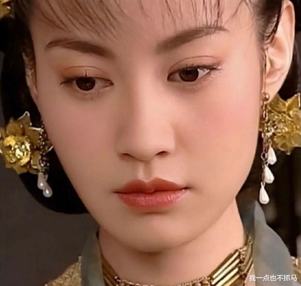 古力娜扎|娜扎“亲妹妹”也进娱乐圈了？新疆四美要重新洗牌了吧