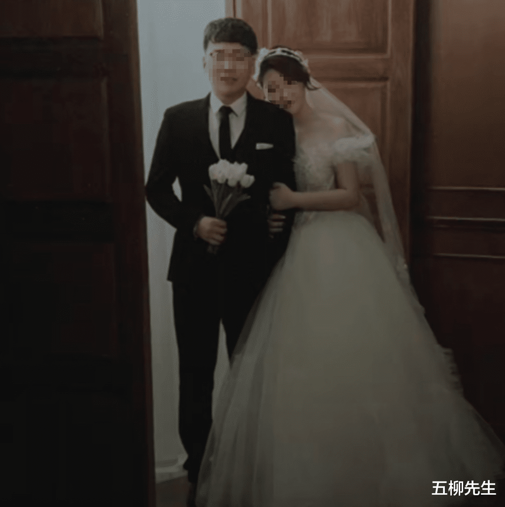 戴燕妮|一路走好！阿星因病去世，22岁妻子也随他而去，女儿还不到2岁