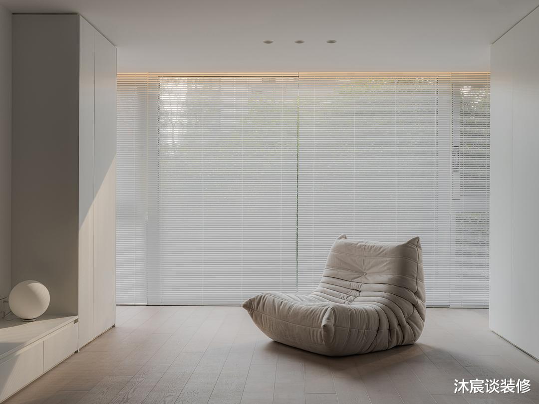 上海40岁姐姐闲不住,重新改造旧屋,坚持“极简穷装”,太好看了