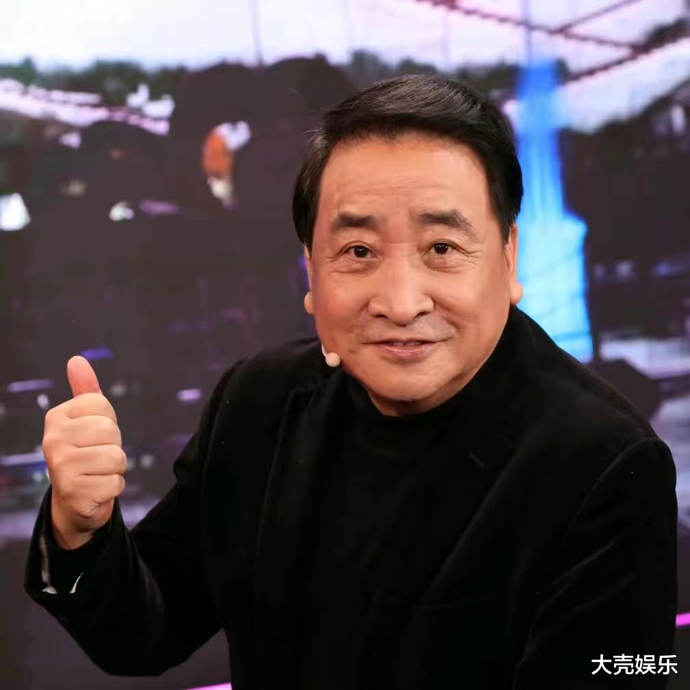 姜昆|姜昆谈相声演员的着装要求,称大褂不能花里胡哨,疑似讽刺德云社