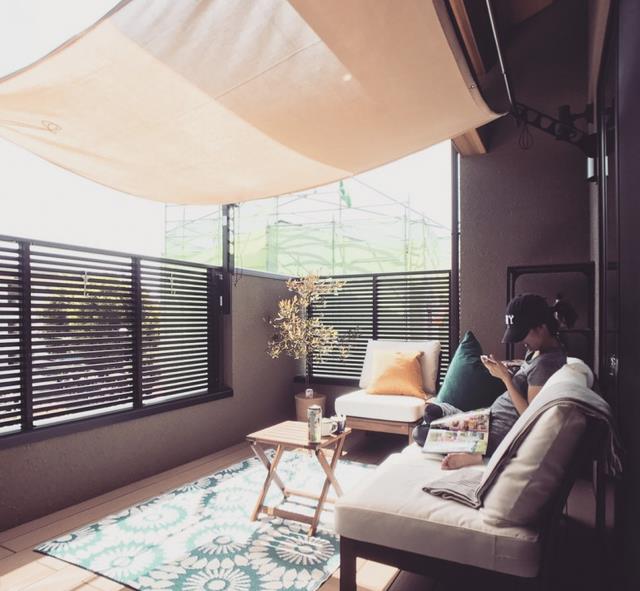 不管阳台封不封，遮阳一定要做！学会这3招，轻松过个凉爽夏天