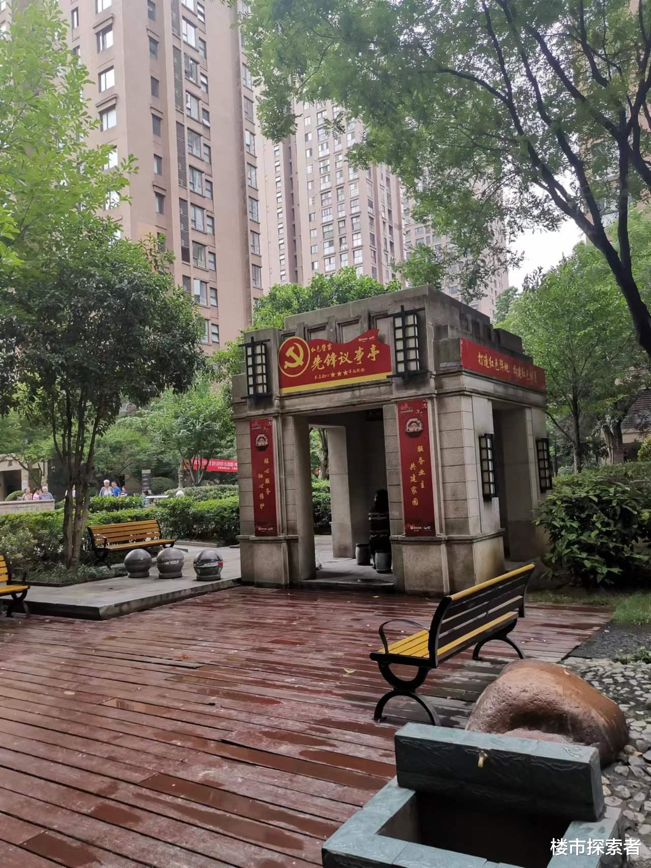 重庆|朋友卖了所有的房子，买了海景别墅，以后就是面朝大海，春暖花开