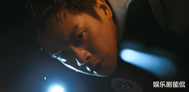 李大为|警察荣誉:曹建军的牺牲没意义,是自己找死?他不挡枪李大为必死