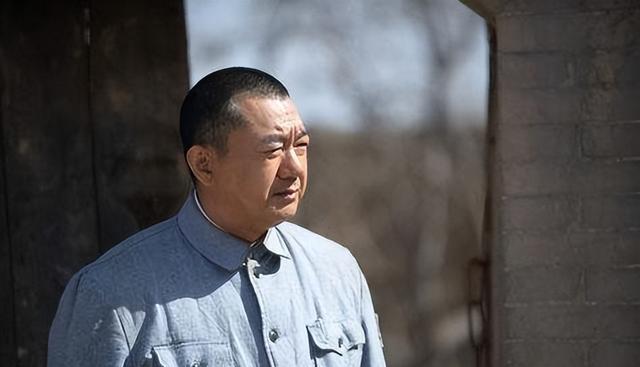 董勇|同样饰演“彭德怀”,董勇和丁勇岱放在一起看,差别就出来了