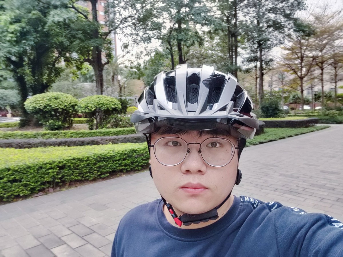 ai|不止是骑行头盔，Helmetphone M1T NEO王炸组合：智能灯光+蓝牙音箱+鸿蒙智联