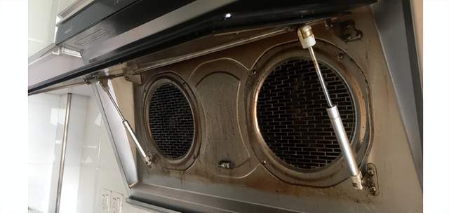 出现这3个问题,你家油烟机该洗澡了!