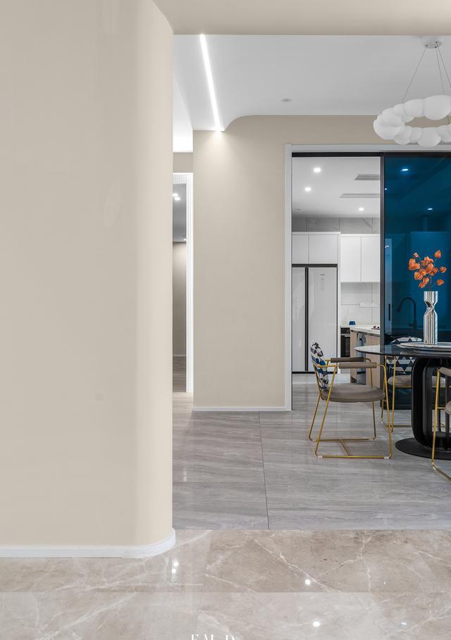 如果理想的家有模板，那就是这套230房！一家六口住着其乐融融