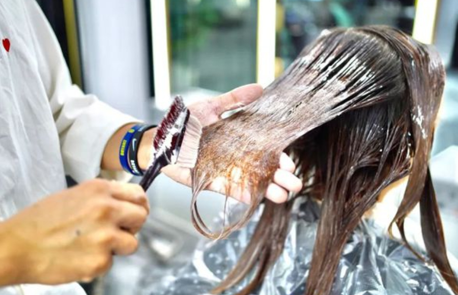 烫发 软化头发时,发梢都快“绵了”,发根还没软化好怎么办?