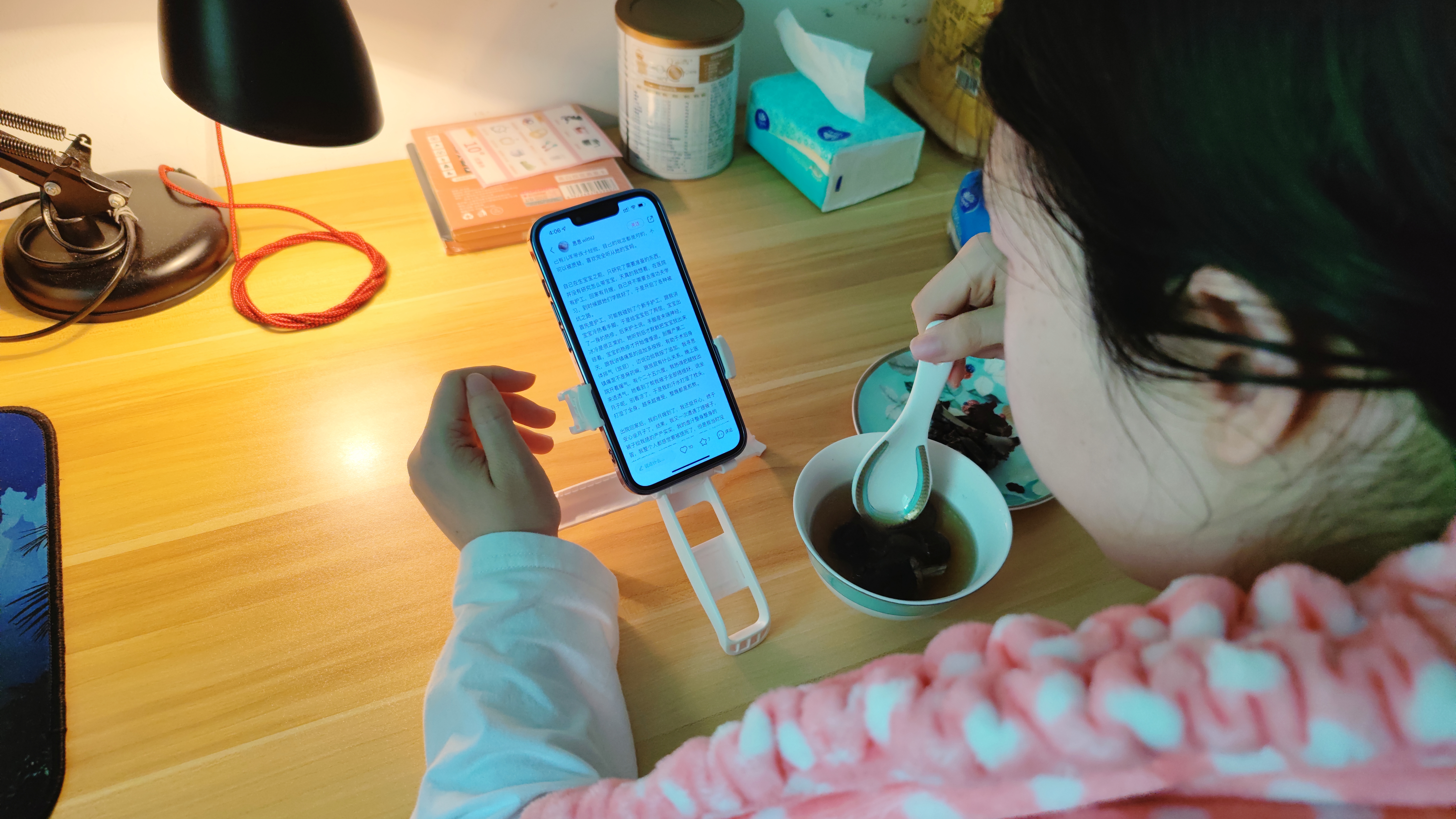 手机支架|竟然会变形？！优秀设计，轻量级拍摄手机支架