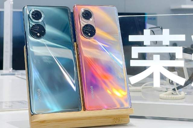 高通骁龙|给家里老人换个手机？这四款就非常合适，2000元左右容量大性能强