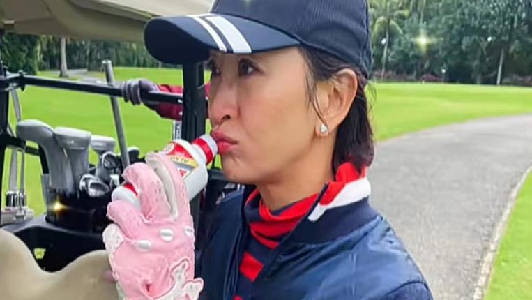 梁佩瑚|52岁港姐嫁内蒙古富商，长居内地打球消遣，天冷在球场喝茅台暖身