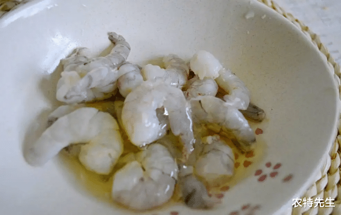 硒元素很重要,秋天宁可少吃鱼肉,也要多吃3种“富硒”食物