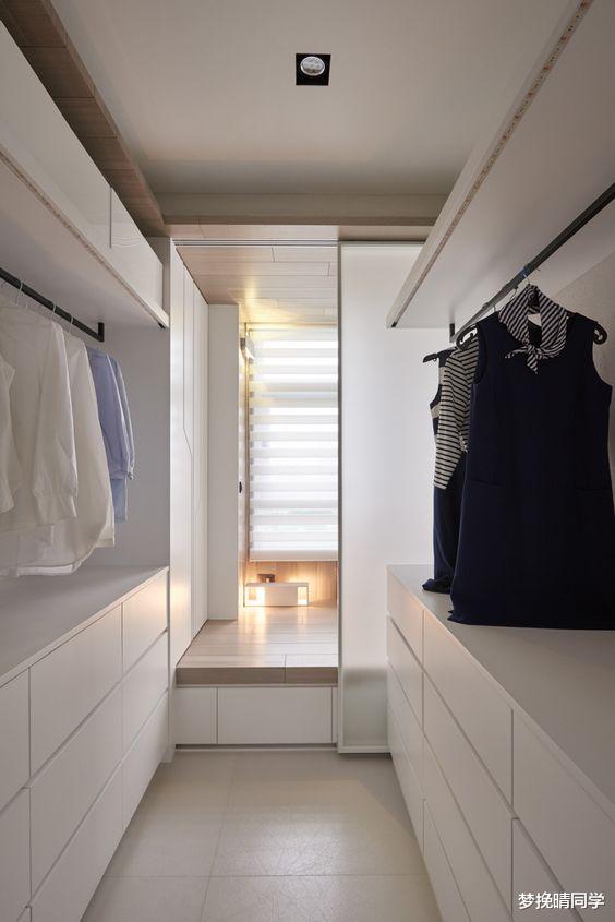 看完日本的衣柜，立马想回家拆了重装，不要隔板，使用更加灵活