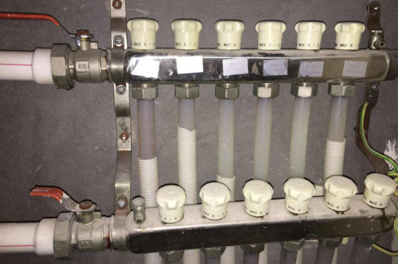 停止供暖后,暖气阀门要不要关?