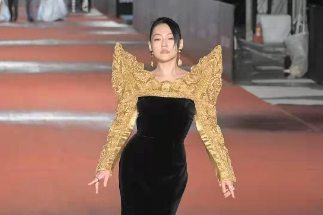 小S|金钟奖红毯，林志玲老公抢镜，小S的造型小翻车，江宏杰妆容妖娆