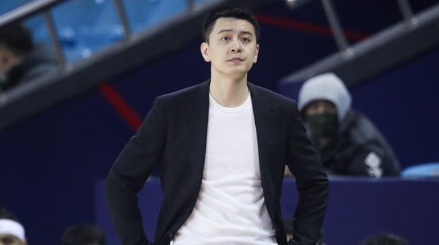辽宁男篮|辽篮三消息，主力悍将齐表决心，贺天举重回CBA，杨鸣布局季后赛