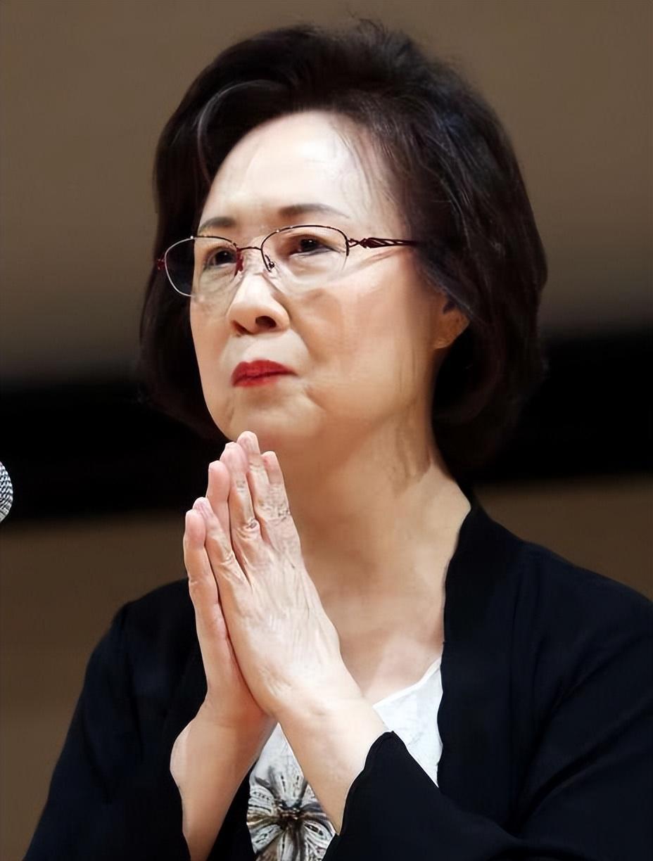 王宝强|金铭:为考北大弃演《还珠》,撒贝宁曾暗恋她,41岁为何仍不结婚