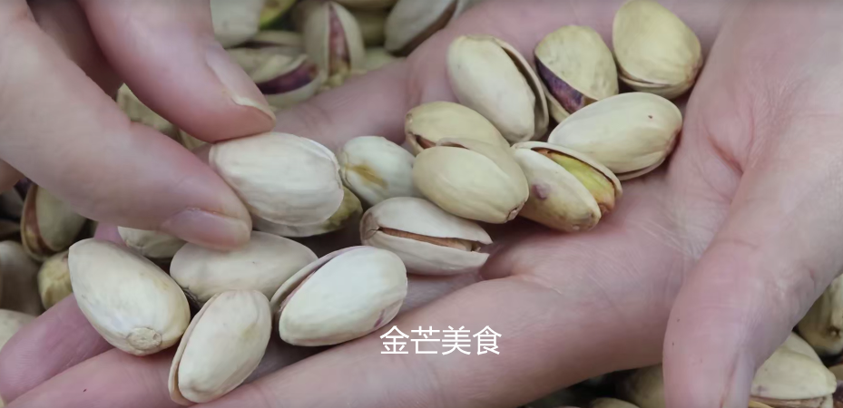 过年备年货，这4种坚果免费送都不想要，内行人从来不吃，别买错