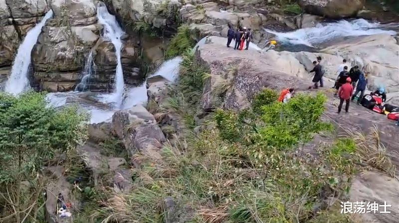 炎亚纶|炎亚纶新戏2人坠谷亡 她曝“收音师最后身影”:特别不舍