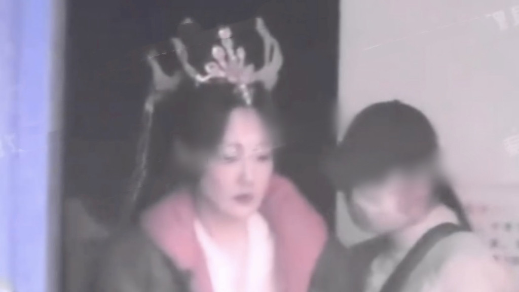 胡歌|胡歌结婚生女，前女友薛佳凝在片场神情落寞，彭于晏方回应被催婚