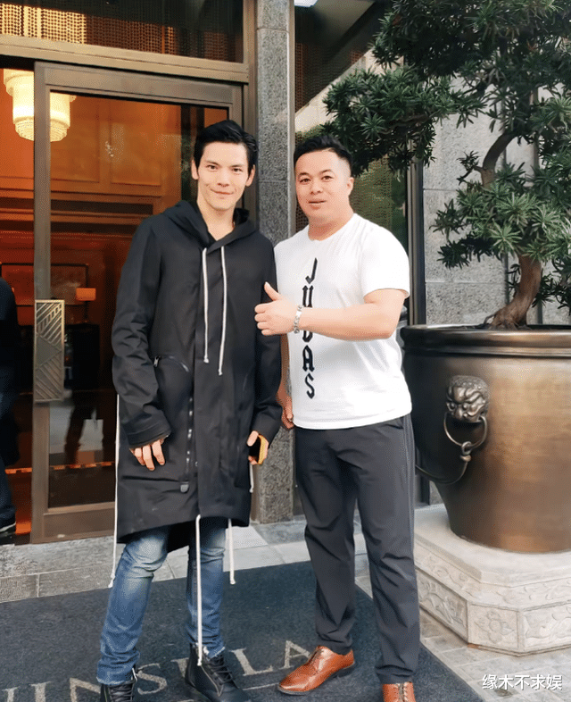 |曝向佐郭碧婷已分居，向太一家已搬到上海，却不见郭碧婷身影