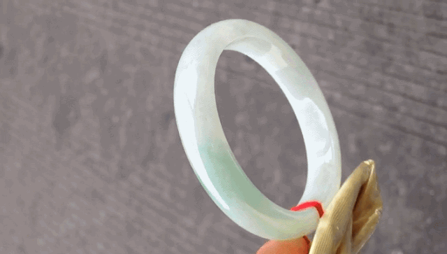 翡翠|什么是翡翠的“翠性”？看完就不用担心被骗了