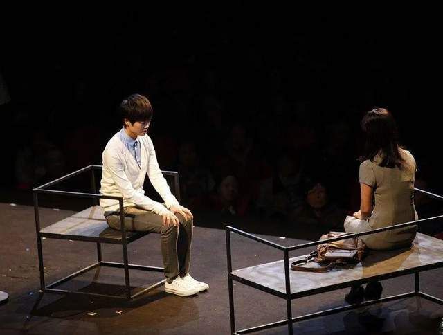 李宇春|李宇春身患重病？别再硬撑了！