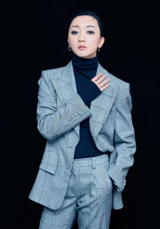 张瑶|三栖艺人张瑶:两次催婚男友,32岁嫁给陈科,如今还没有孩子