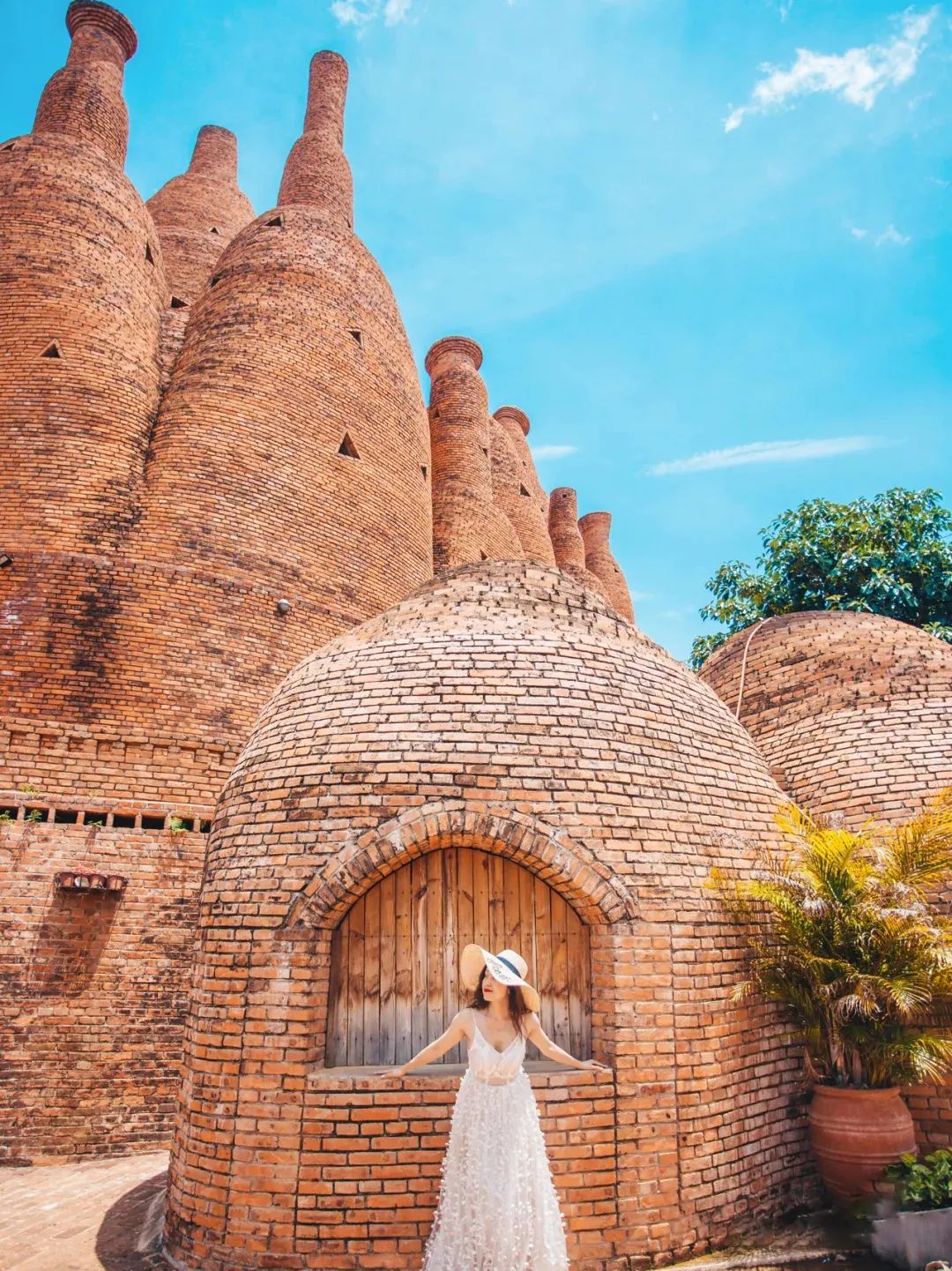 无量山|挖到一座20℃的避世小城，人均30畅泡温泉，一秒穿越摩洛哥，秋冬躺平正合适！