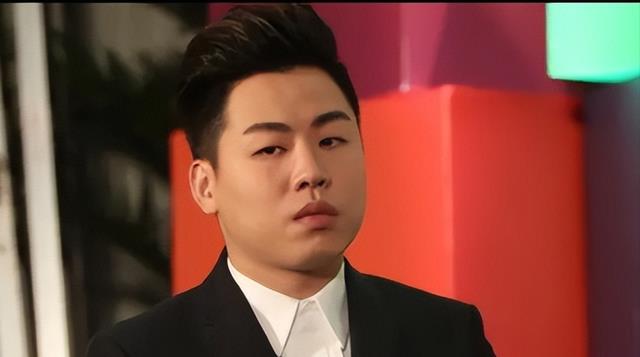 胡彦斌|胡彦斌摊上事了?陷入李易峰风波后,自称喜欢他18年的粉丝发声了