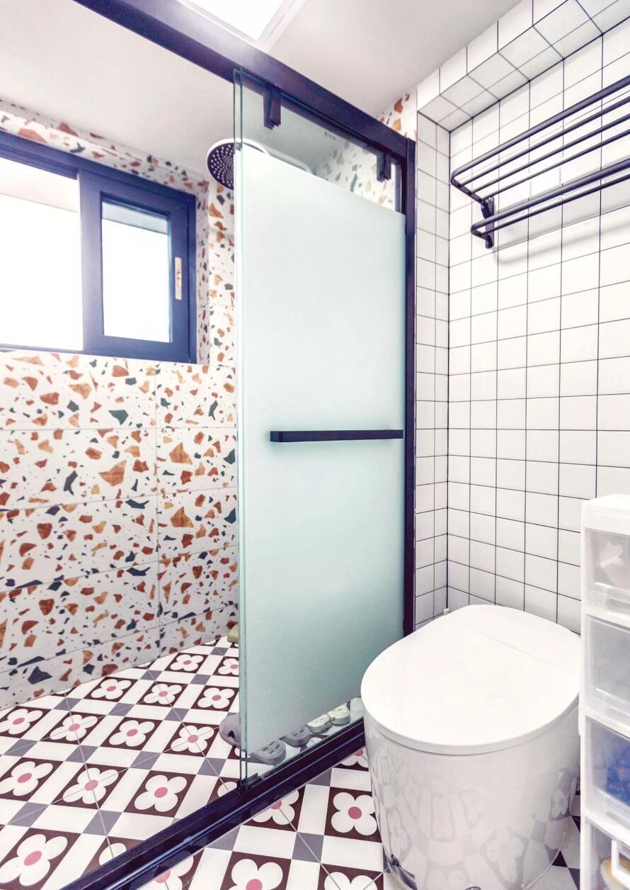 为了孩子,她搬进70㎡老破小,改造后,变身无敌江景小屋