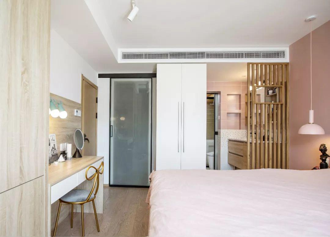 买了新房,以为是自己的就随心所欲,想砸哪砸哪,典型的没脑子