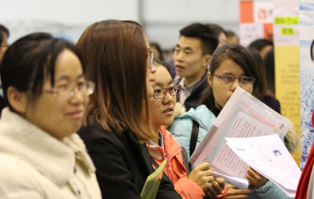 大学|22年本科就业“红牌专业”,学生毕业或难找工作,历史学仅排第六