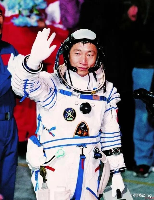 神舟十四再次落选,56岁“高龄”备战24年,邓清明还有机会飞天吗