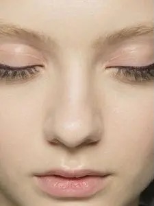 干性、油性、敏感肌肤不同肤质如何选择面霜，怎么吃比较好？