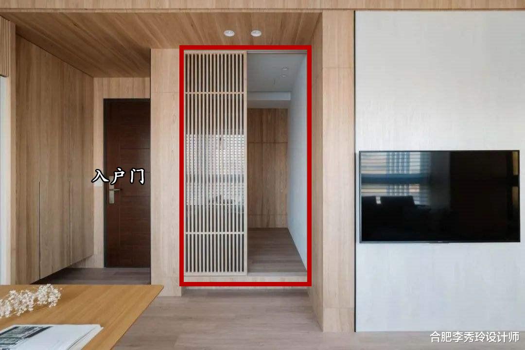 给玄关配一个储物间有多爽?不是吹牛,要比多定制3个柜子都管用